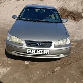 Toyota Camry 2001