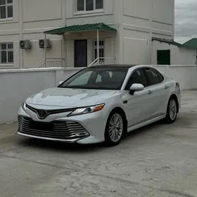 Toyota Camry 2018