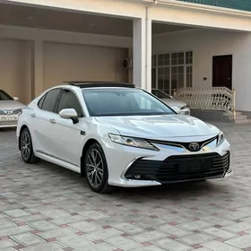 Toyota Camry 2020