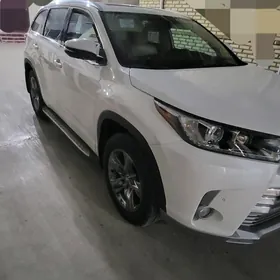 Toyota Highlander 2019