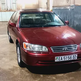 Toyota Camry 2000