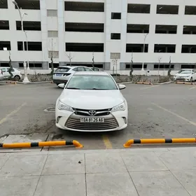 Toyota Camry 2017