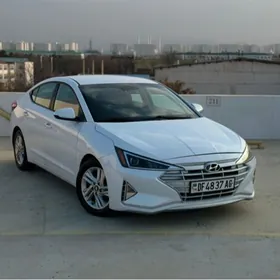 Hyundai Elantra 2019