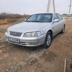 Toyota Camry 2000