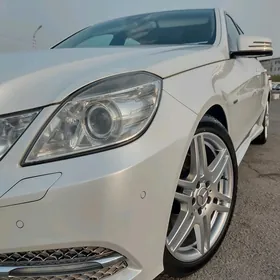 Mercedes-Benz E350 2011