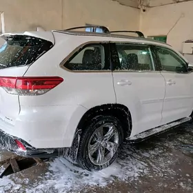 Toyota Highlander 2018