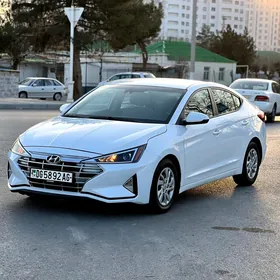 Hyundai Elantra 2020