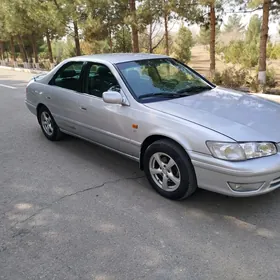 Toyota Camry 2001