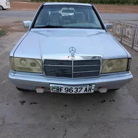 Mercedes-Benz 190E 1986