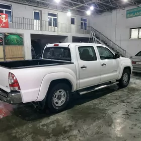 Toyota Tacoma 2015