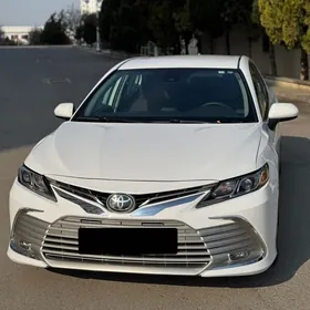 Toyota Camry 2020