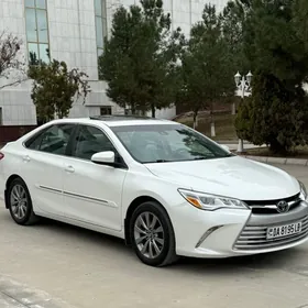 Toyota Camry 2017