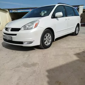 Toyota Sienna 2005