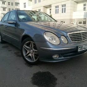 Mercedes-Benz E320 2004