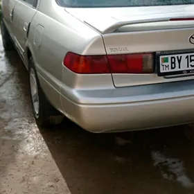 Toyota Camry 2001