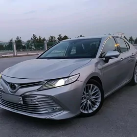 Toyota Camry 2020