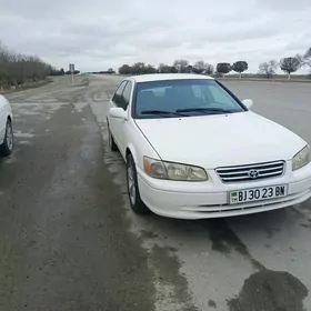 Toyota Camry 2000