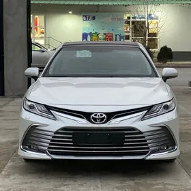 Toyota Camry 2023