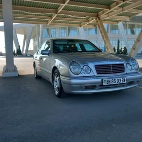 Mercedes-Benz E320 1999