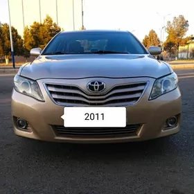 Toyota Camry 2011