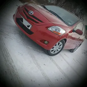 Toyota Yaris 2010