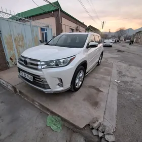 Toyota Highlander 2019