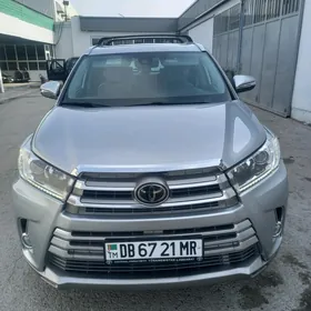 Toyota Highlander 2018