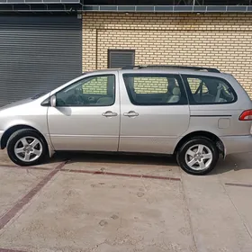 Toyota Sienna 2002