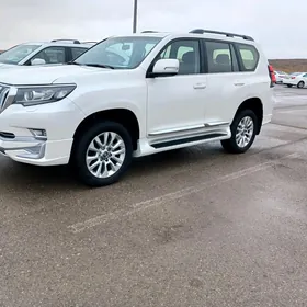 Toyota Land Cruiser Prado 2023