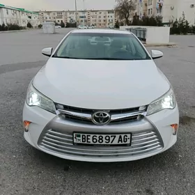 Toyota Camry 2017