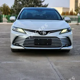 Toyota Camry 2024