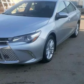 Toyota Camry 2017