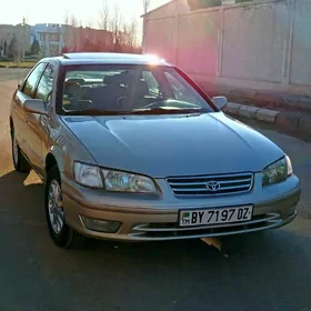 Toyota Camry 2001