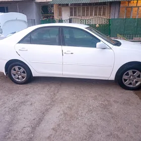 Toyota Camry 2003