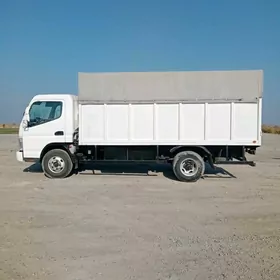 Mitsubishi Canter 2009