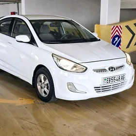 Hyundai Elantra 2012