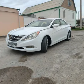 Hyundai Sonata 2011