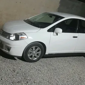 Nissan Versa 2008