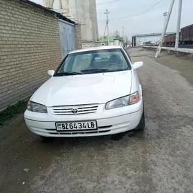 Toyota Camry 1998