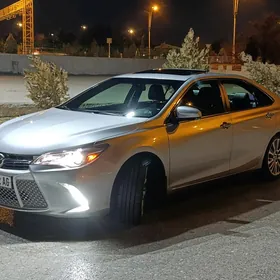 Toyota Camry 2015