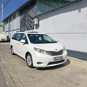 Toyota Sienna 2012