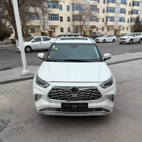 Toyota Highlander 2022