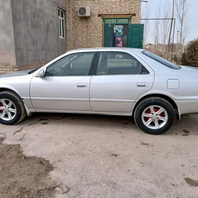 Toyota Camry 2000