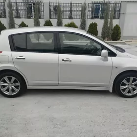 Nissan Versa 2010