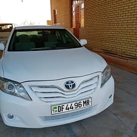 Toyota Camry 2011