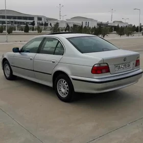 BMW E39 2000