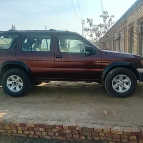 Nissan Pathfinder 1998