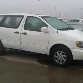 Toyota Sienna 2000