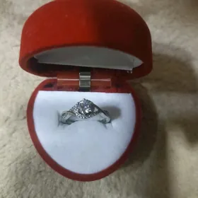 серебреные кольцо