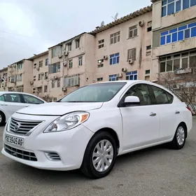 Nissan Versa 2014